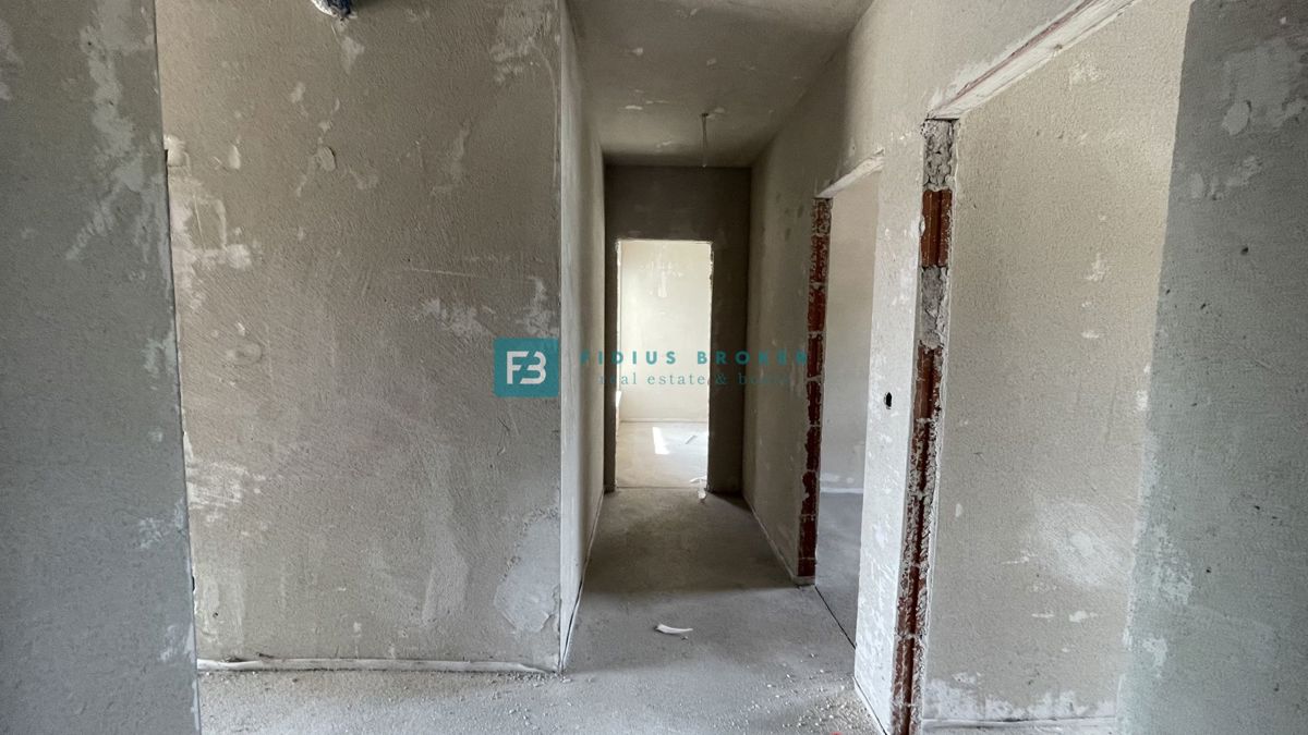 VODICE - SRIMA, novogradnja, 300 m od morja, 2. nadstropje, 3 spalnice