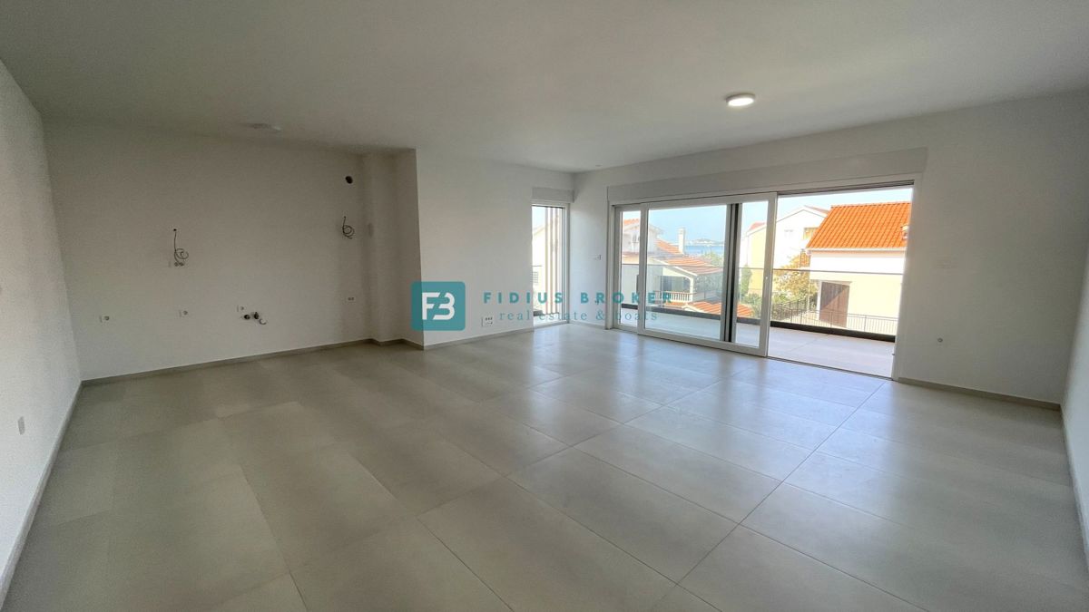 VODICE - SRIMA, novo, 2. vrsta do morja, penthouse, strešna terasa, panoramski pogled