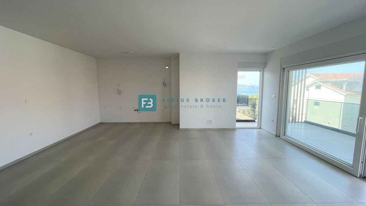 VODICE - SRIMA, novo, 2. vrsta do morja, penthouse, strešna terasa, panoramski pogled