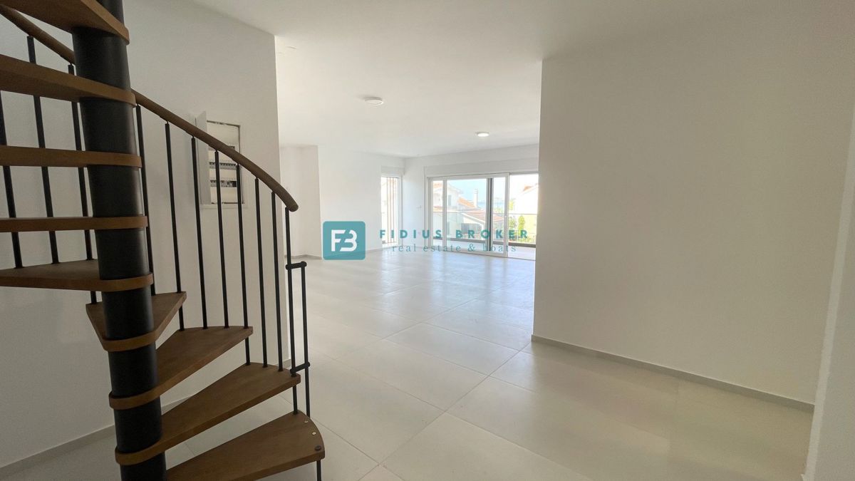 VODICE - SRIMA, novo, 2. vrsta do morja, penthouse, strešna terasa, panoramski pogled