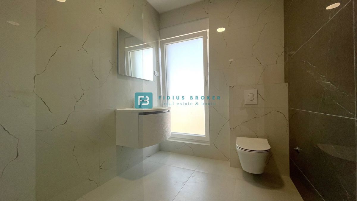 VODICE - SRIMA, novo, 2. vrsta do morja, penthouse, strešna terasa, panoramski pogled