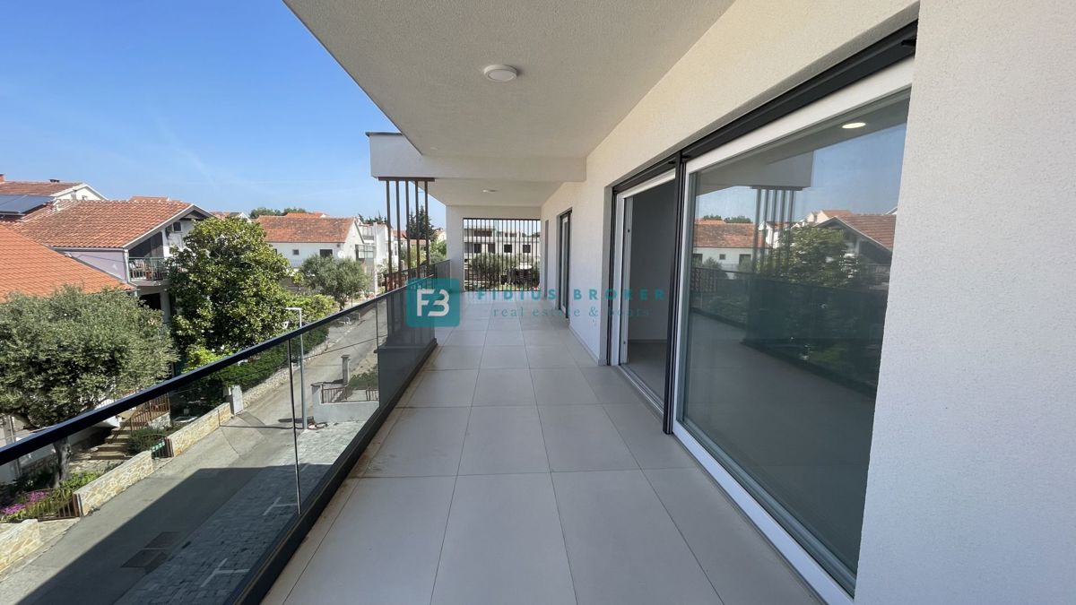 VODICE - SRIMA, novo, 2. vrsta do morja, penthouse, strešna terasa, panoramski pogled