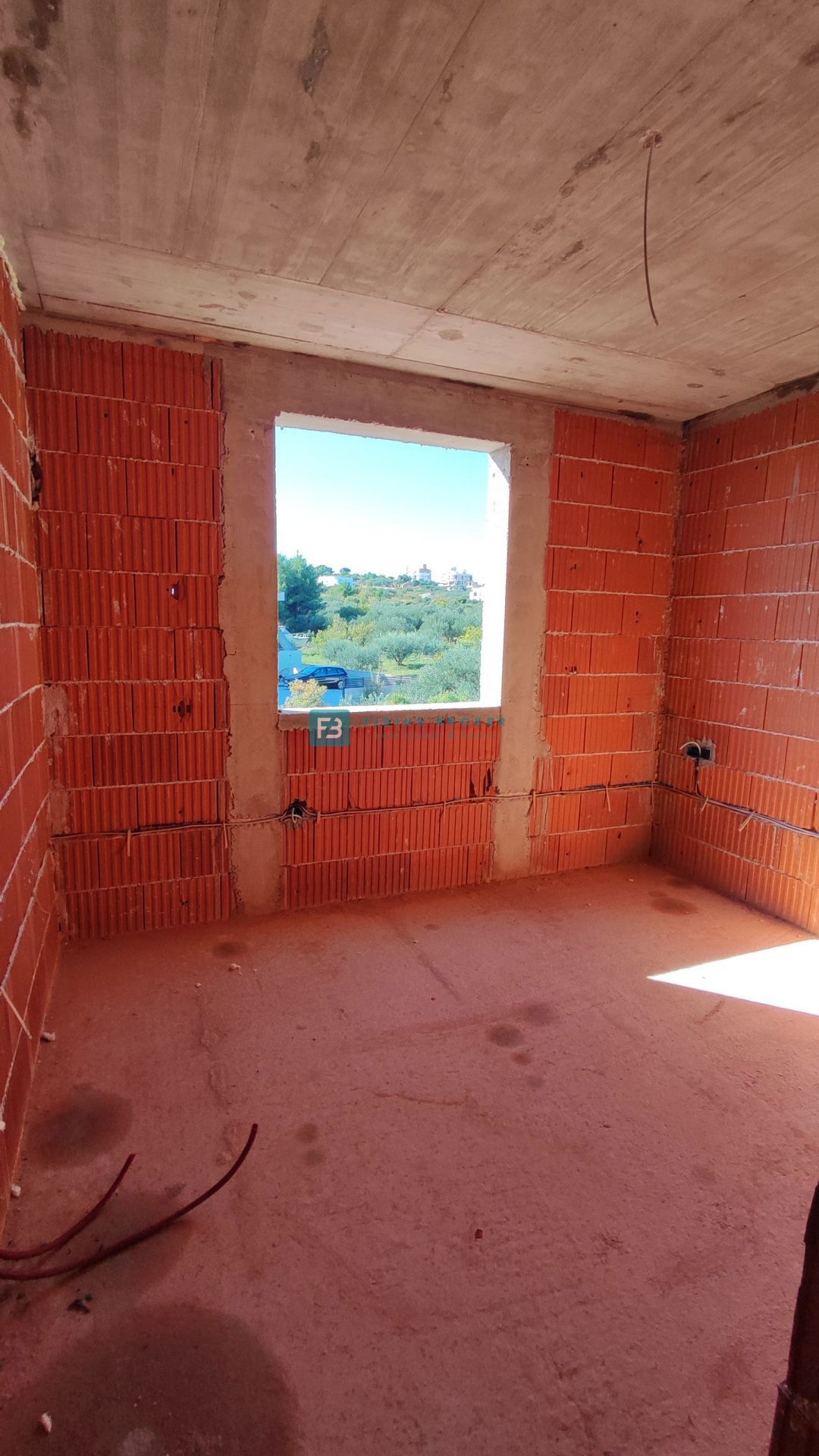 VODICE, novogradnja, 2. nadstropje, pogled na morje, 3 spalnice, shramba