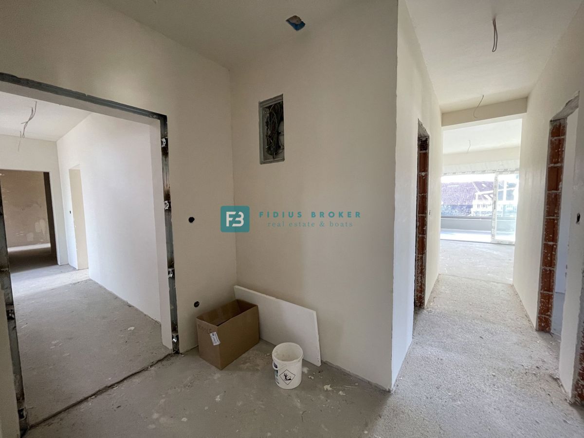 SRIMA, novo, 300 m od plaže, pogled na morje, 3 spalnice, 2 parkirni mesti