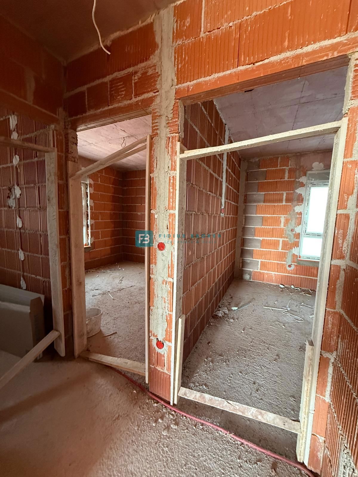 VODICE, novogradnja, 1. nadstropje, pogled na morje, 2 spalnici