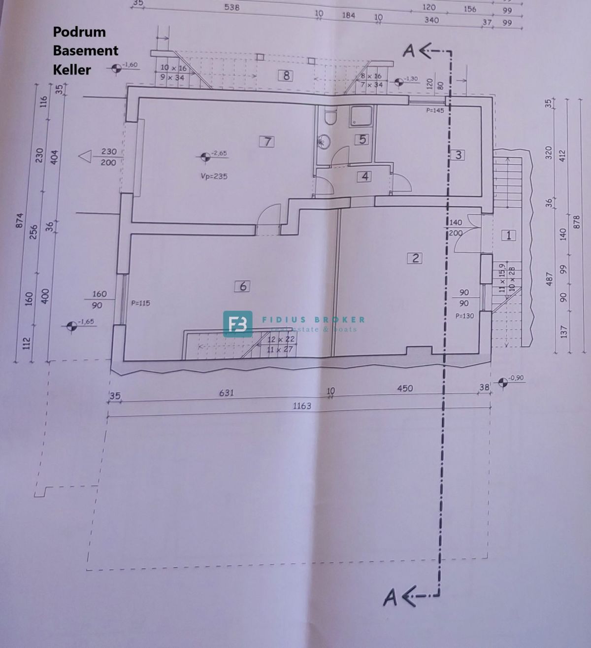 VODICE, samostojna hiša, 3 ločena stanovanja, terasa, garaža, blizu centra, parcela 1185 m2