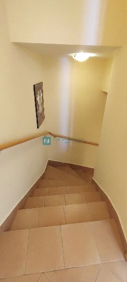 VODICE, center mesta, 2. nadstropje, 150 m od obale, terasa, pogled na park