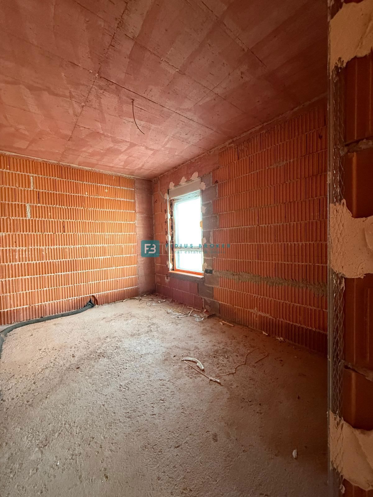 VODICE, novogradnja, 2. nadstropje, pogled na morje, 3 spalnice, 2 parkirni mesti