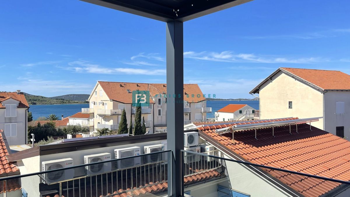 VODICE - SRIMA, nova, dvojček, 300 m do plaže, pogled na morje, S1