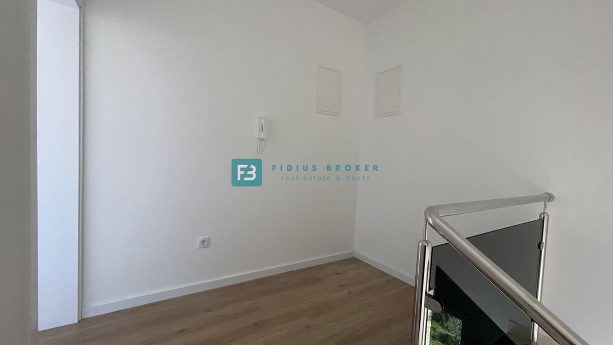 VODICE - SRIMA, nova, dvojček, 300 m do plaže, pogled na morje, S1