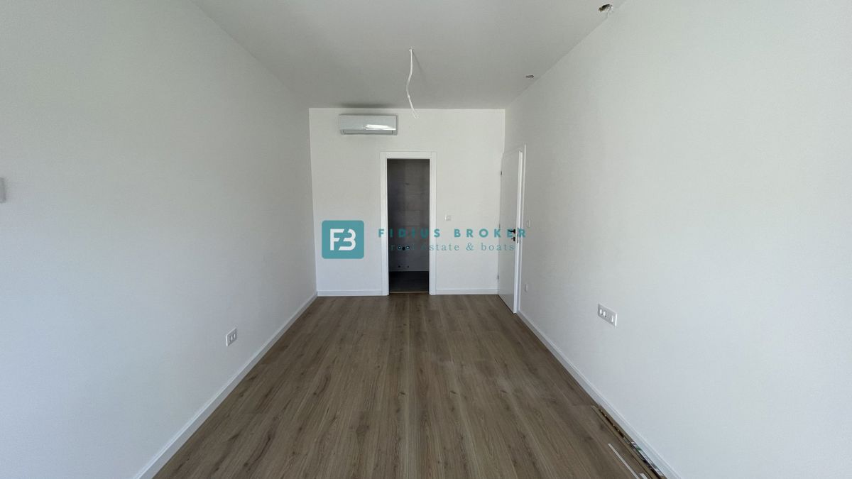 VODICE - SRIMA, nova, dvojček, 300 m do plaže, pogled na morje, S1