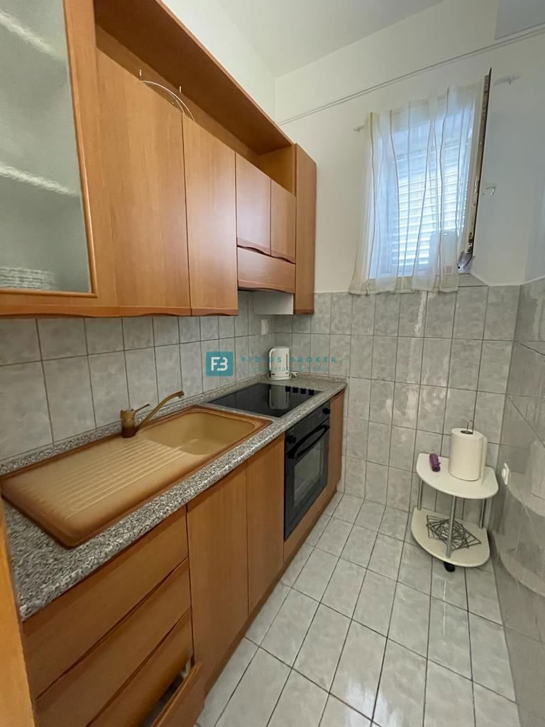 SRIMA, luksuzna hiša s 5 apartmaji, 2. vrsta od morja, pogled na morje