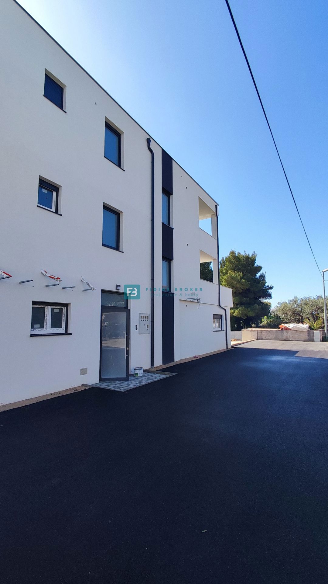 VODICE, novogradnja, moderno stanovanje, 1. nadstropje, mirna lokacija