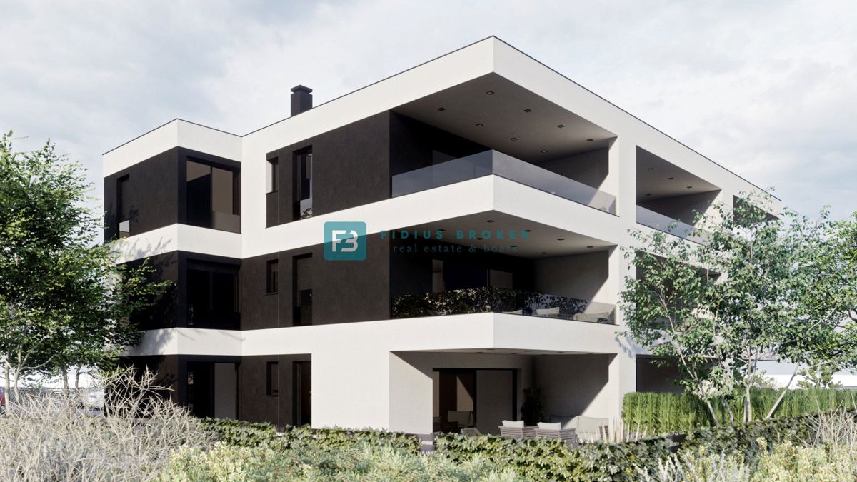 SRIMA, novogradnja, 300 m od morja, pritličje, vrt 61 m2