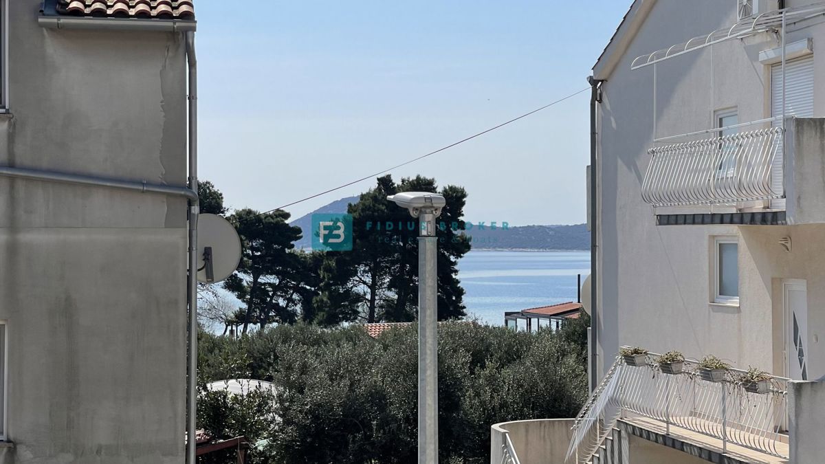 VODICE, novo, luksuzno stanovanje, vrhunska lokacija, 50 m do plaže, 1. nadstropje, terasa, dvigalo