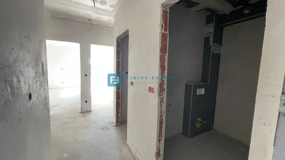 VODICE, novo, luksuzno stanovanje, vrhunska lokacija, 50 m do plaže, 1. nadstropje, terasa, dvigalo