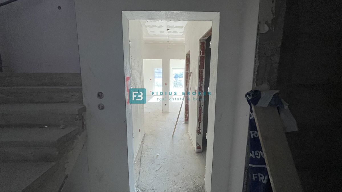 VODICE, novo, luksuzno stanovanje, vrhunska lokacija, 50 m do plaže, 1. nadstropje, terasa, dvigalo