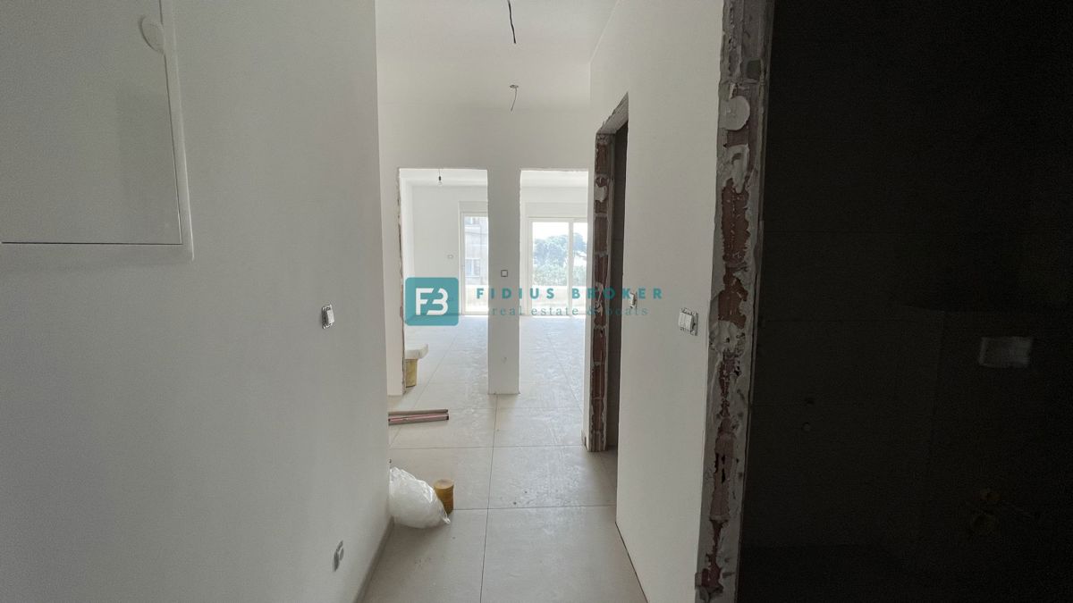 VODICE, novo, luksuzno stanovanje, vrhunska lokacija, 50 m do plaže, 1. nadstropje, terasa, dvigalo