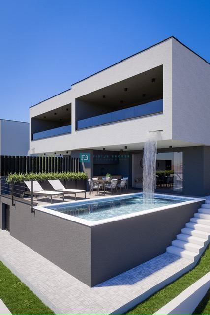 Hiša Vodice, 219,30m2