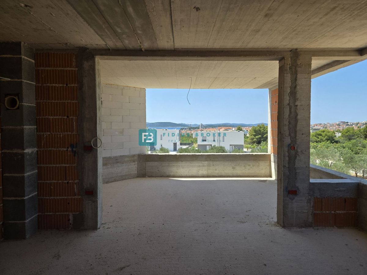 VODICE, novogradnja, luksuzno stanovanje, 1. nadstropje, mirna lokacija