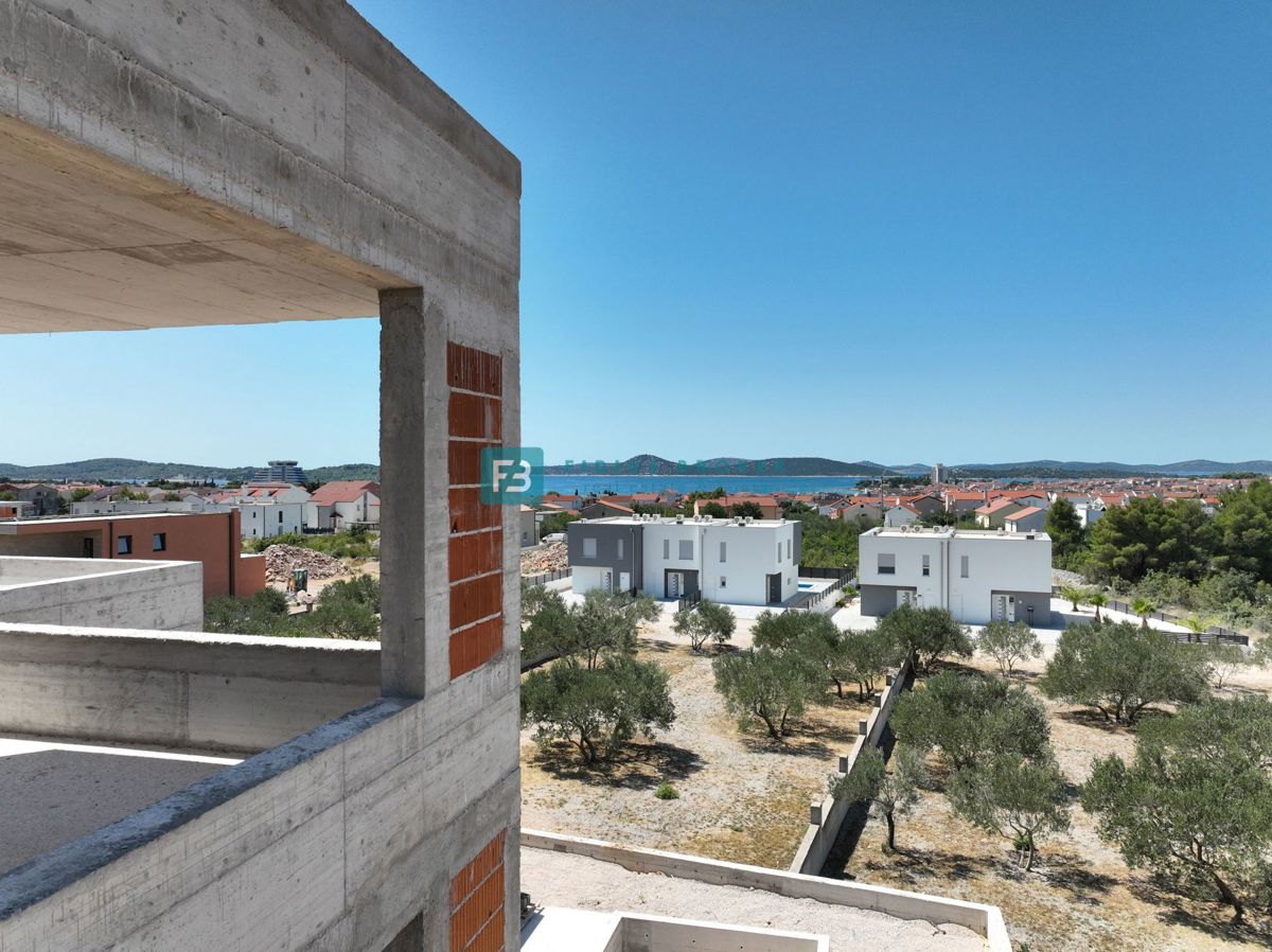 VODICE, novogradnja, luksuzno stanovanje, 1. nadstropje, mirna lokacija