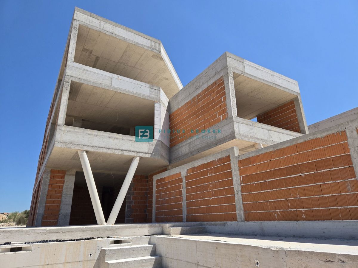 VODICE, novogradnja, luksuzno stanovanje, 1. nadstropje, mirna lokacija