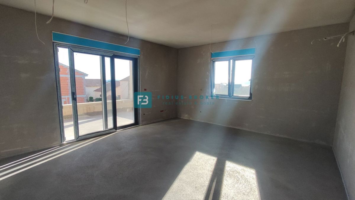 VODICE, novogradnja, moderno stanovanje, terasa, pogled na morje