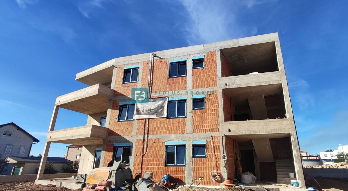 VODICE, novogradnja, moderno stanovanje, terasa, pogled na morje