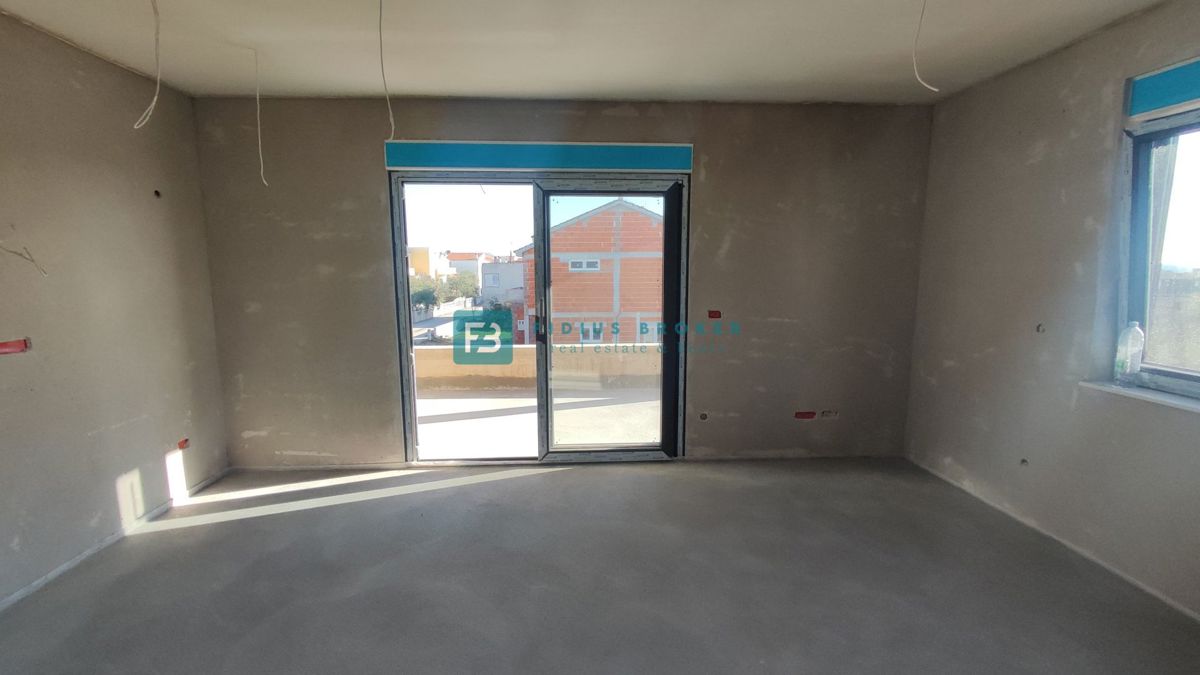 VODICE, novogradnja, moderno stanovanje, terasa, pogled na morje