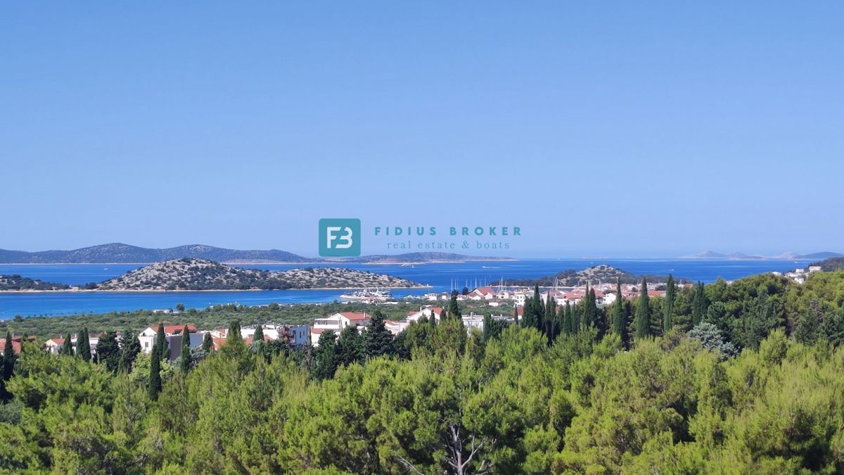 VODICE, novogradnja, 2. nadstropje, pogled na morje, dvigalo, parkirišče, shramba