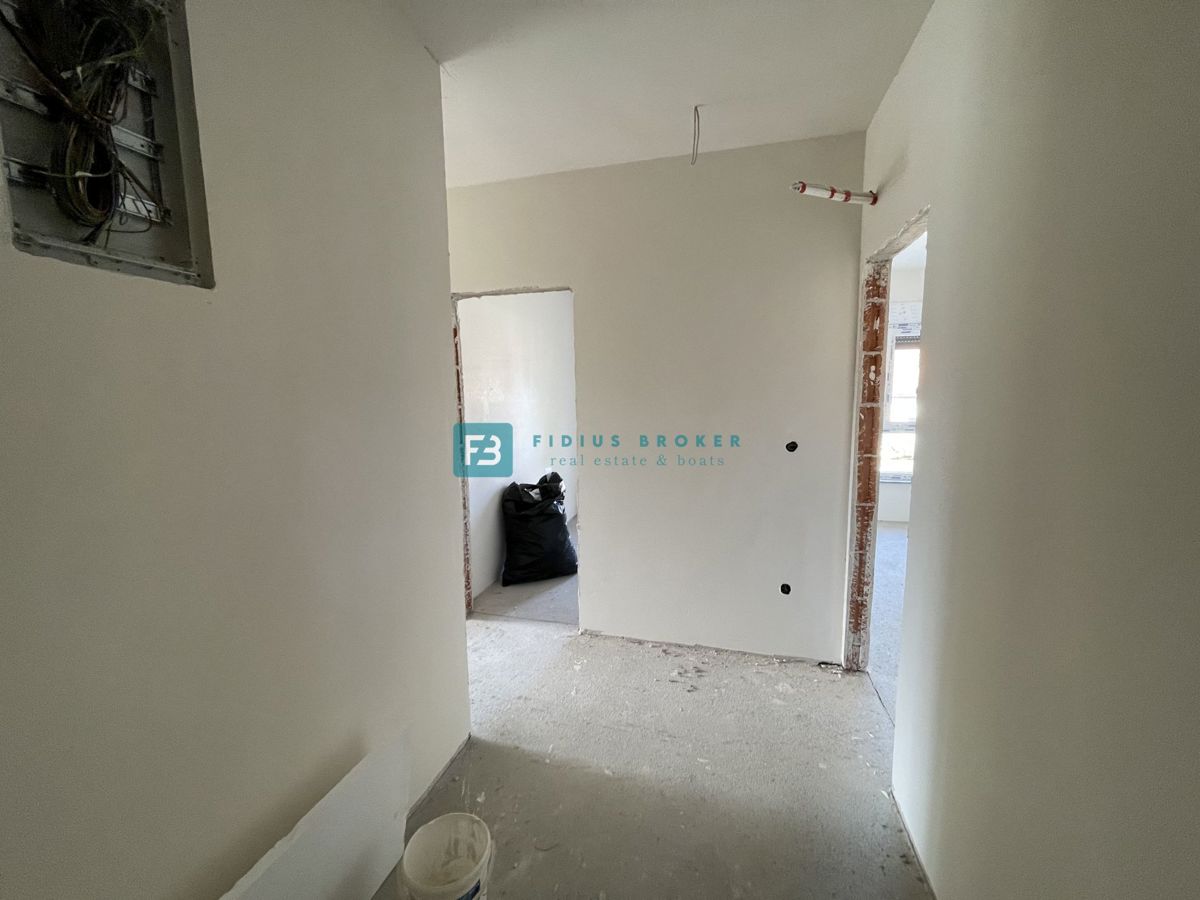 SRIMA, novo, 300 m od plaže, pogled na morje, 3 spalnice, 2 parkirni mesti