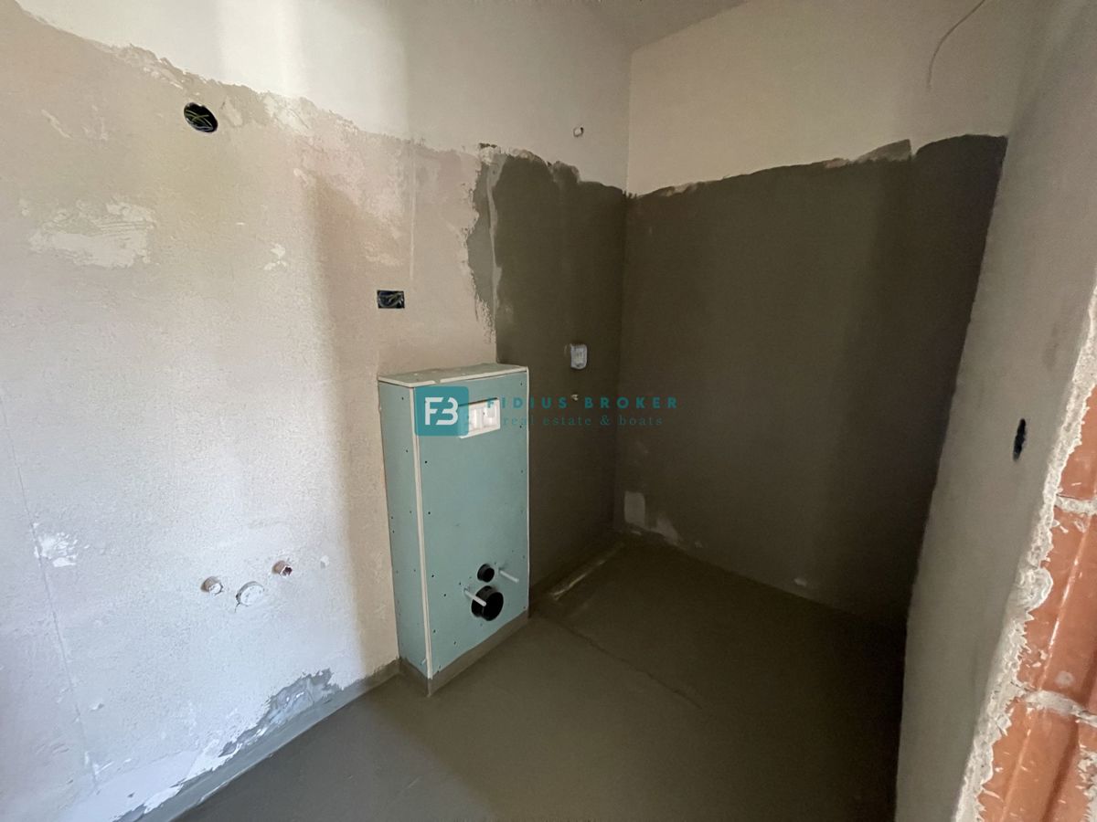 SRIMA, novo, 300 m od plaže, pogled na morje, 3 spalnice, 2 parkirni mesti