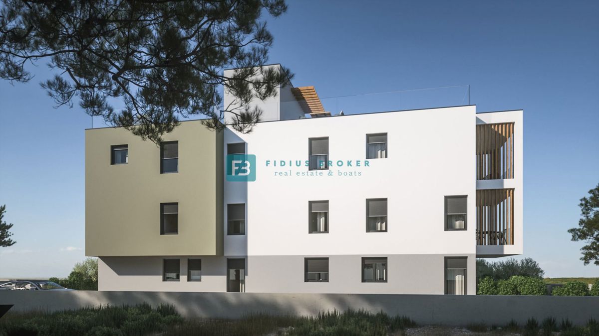 VODICE, novogradnja, pritličje, vrt, 650 m do plaže