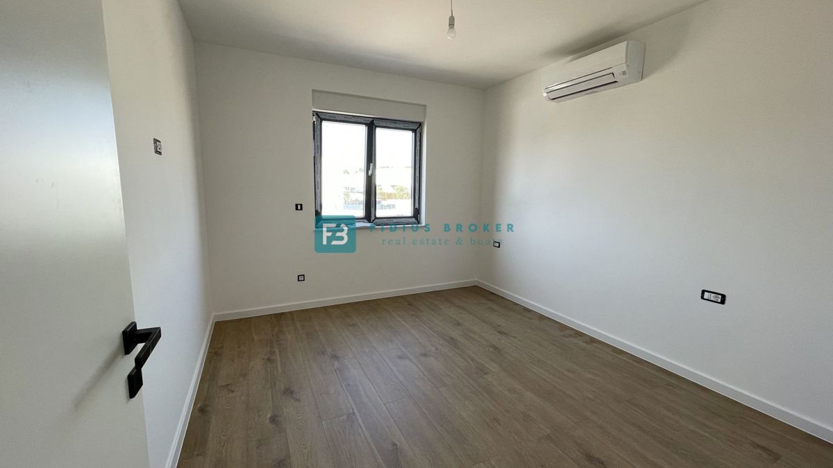 VODICE, novogradnja, moderno stanovanje, terasa, 2 spalnici