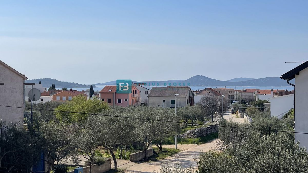 VODICE, novogradnja, moderno stanovanje, terasa, 2 spalnici
