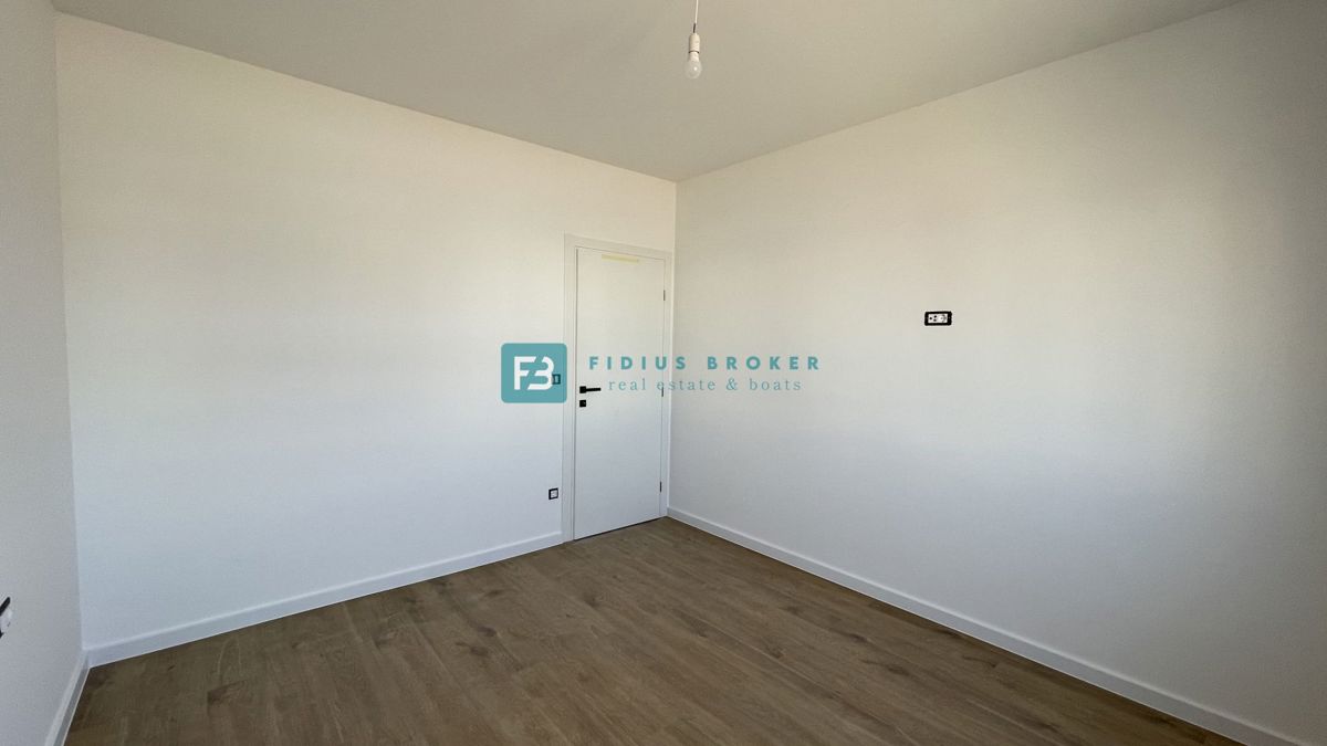 VODICE, novogradnja, moderno stanovanje, terasa, 2 spalnici