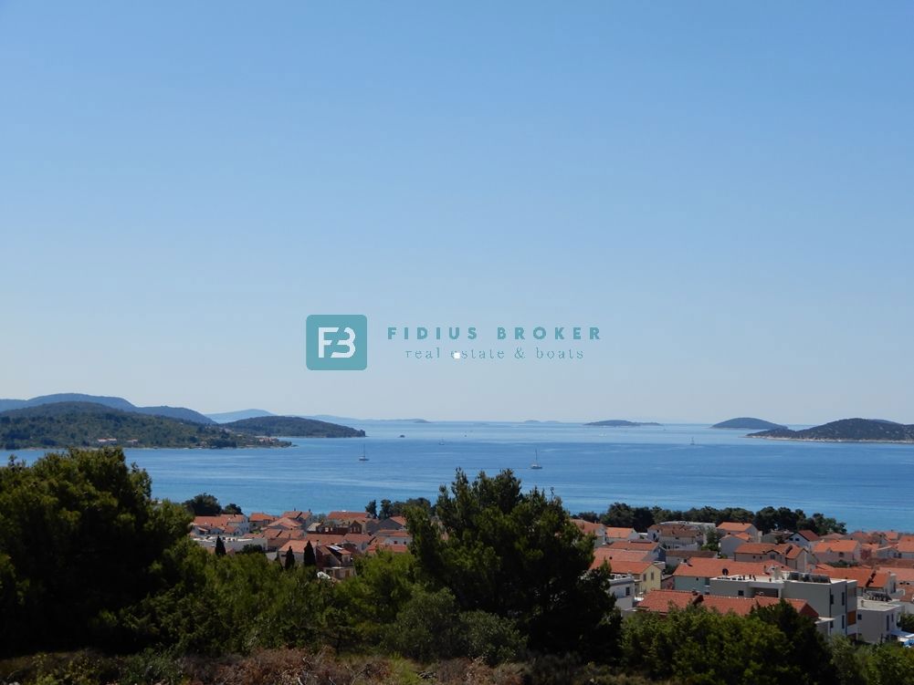 VODICE, nov projekt, tri vile z bazeni, wellness, panoramski razgled, 390,09m2