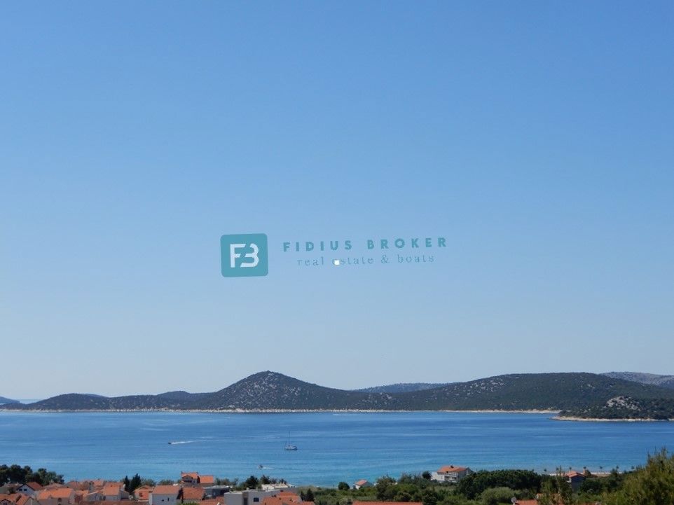 VODICE, nov projekt, tri vile z bazeni, wellness, panoramski razgled, 390,09m2