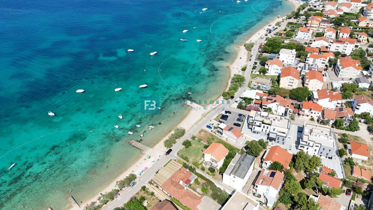 SRIMA, novogradnja, 250 m od plaže, 2. nadstropje, 3 spalnice