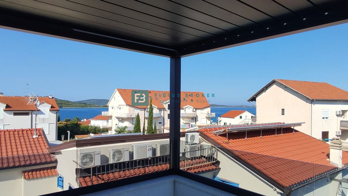 SRIMA, nova, dvojček, 300 m do plaže, pogled na morje, S1