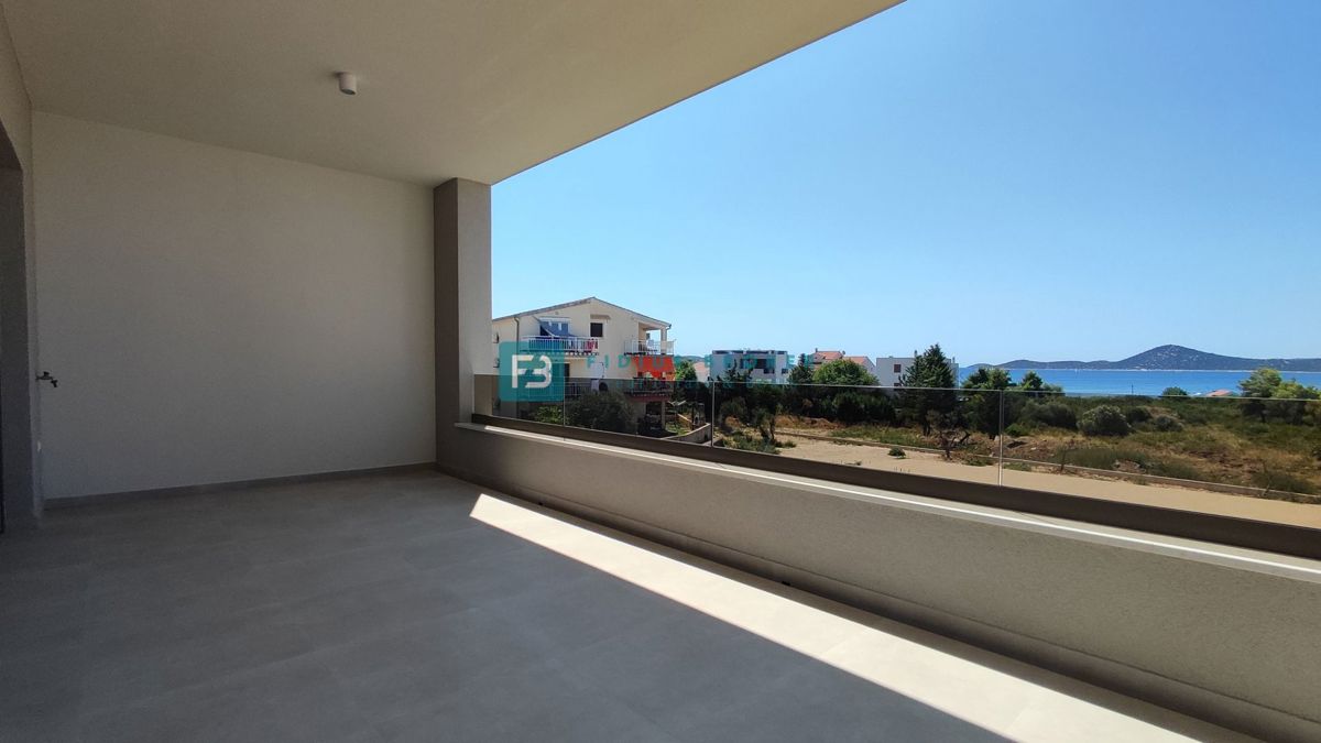VODICE, novogradnja, 300 m od plaže, pogled na morje, 3 ss