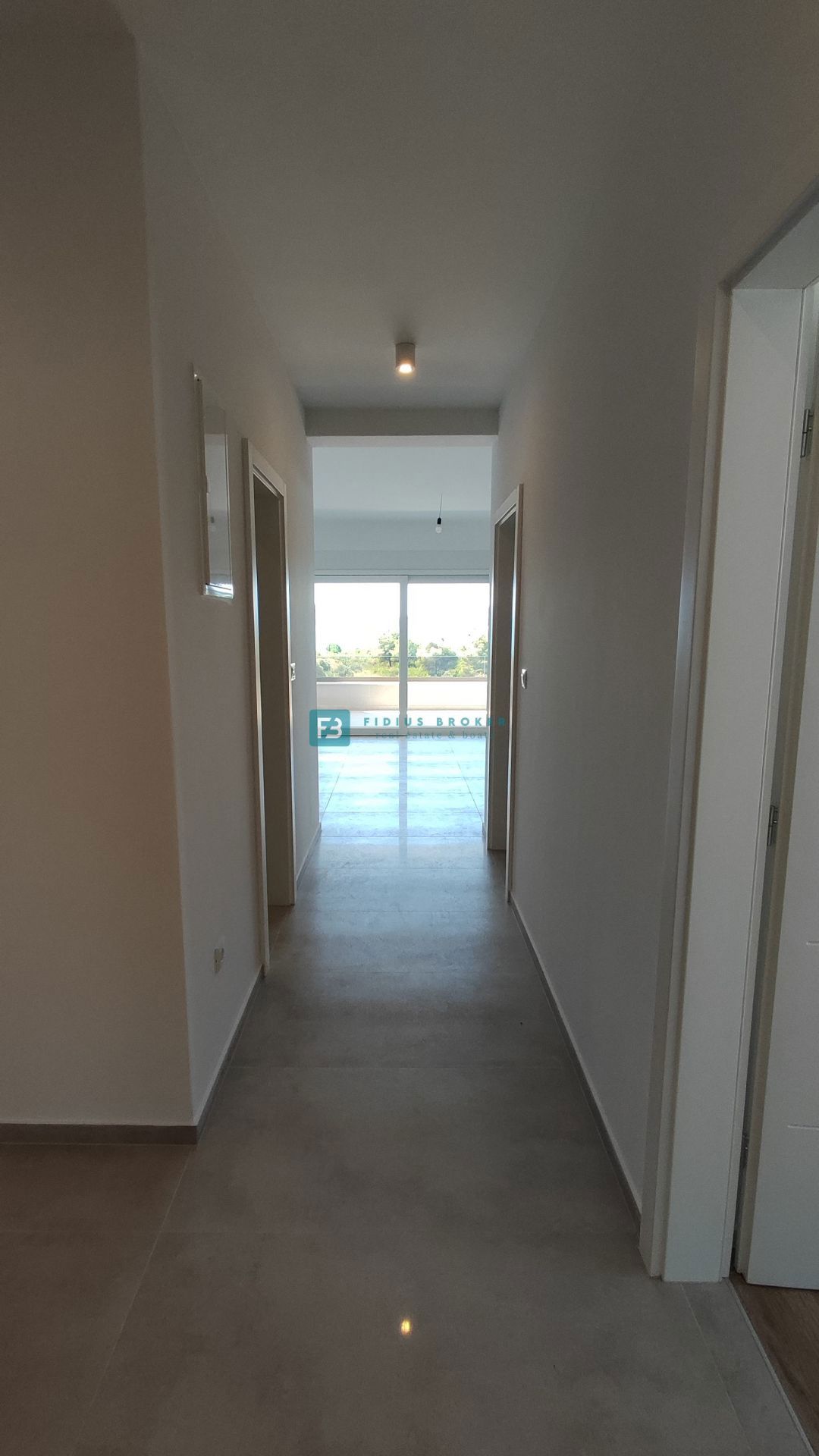VODICE, novogradnja, 300 m od plaže, pogled na morje, 3 ss