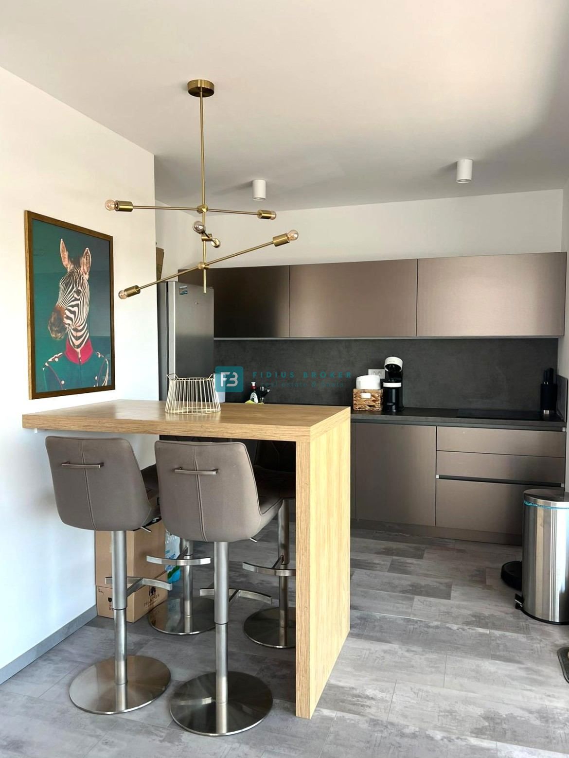 VODICE, novo, moderno stanovanje, 400 m od morja, vrt 144 m2