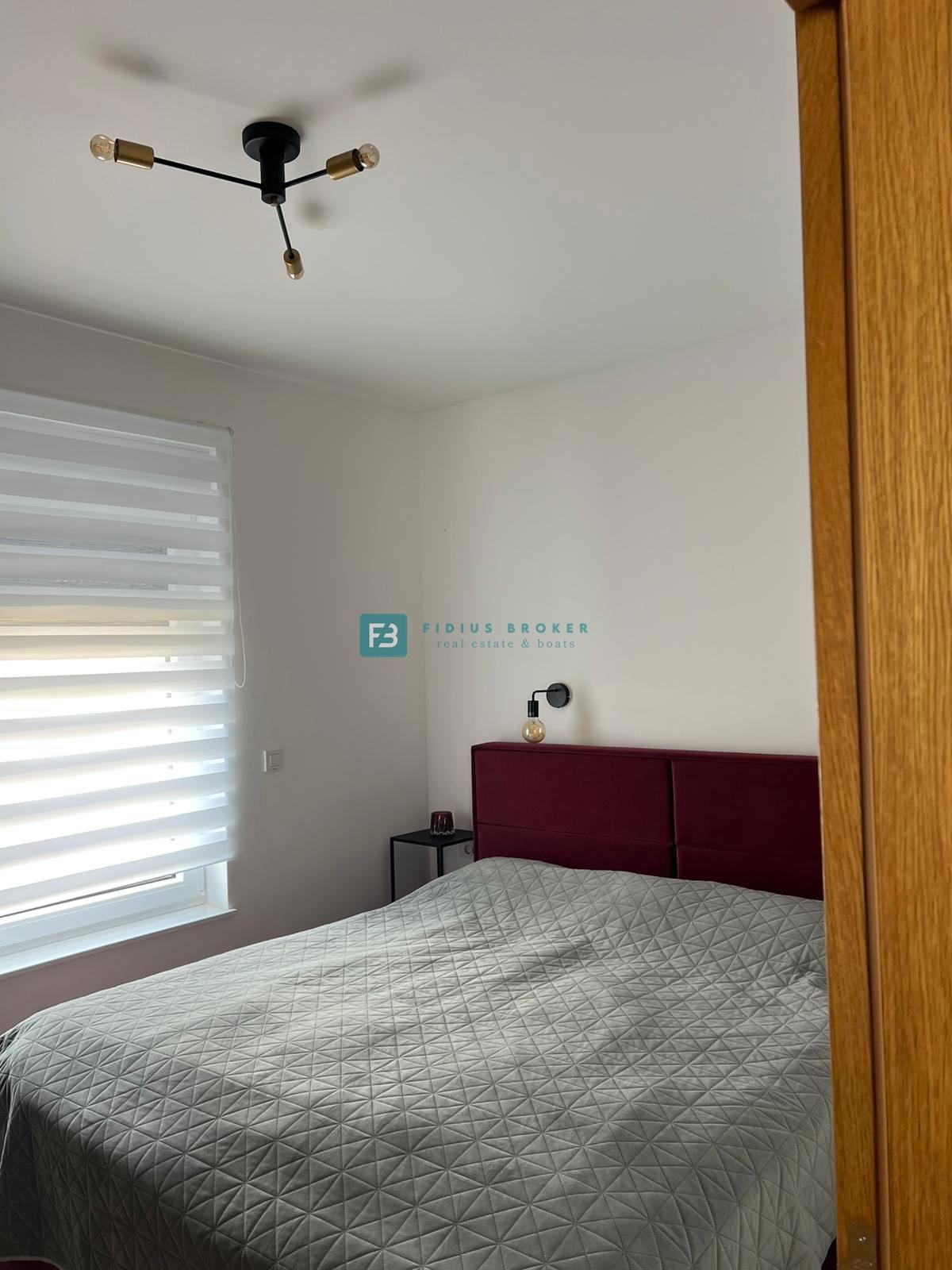 VODICE, novo, moderno stanovanje, 400 m od morja, vrt 144 m2