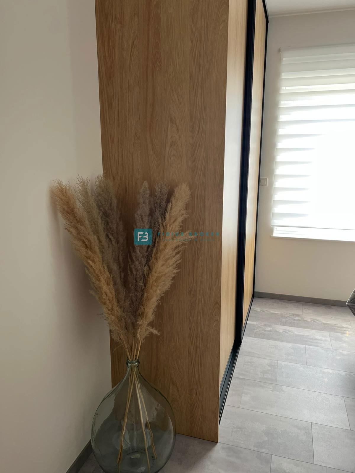 VODICE, novo, moderno stanovanje, 400 m od morja, vrt 144 m2