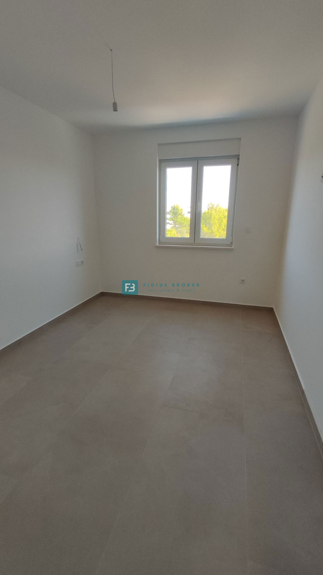 VODICE, novogradnja, 2. nad., pogled na morje, shramba, S6