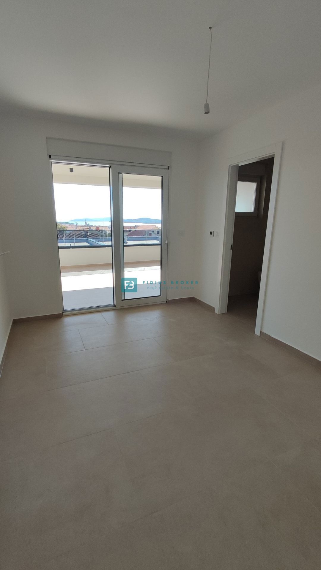 VODICE, novogradnja, 2. nad., pogled na morje, shramba, S6