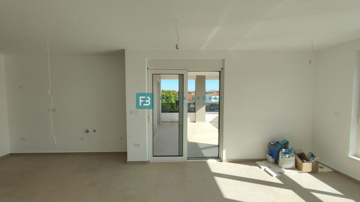 VODICE, novogradnja, 2. nad., pogled na morje, shramba, S6