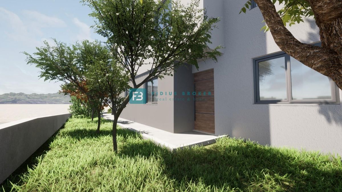 VODICE, novogradnja, pritličje, vrt 60 m2, 2 spalnice