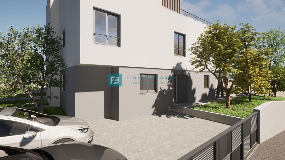 VODICE, novogradnja, pritličje, vrt 60 m2, 2 spalnice